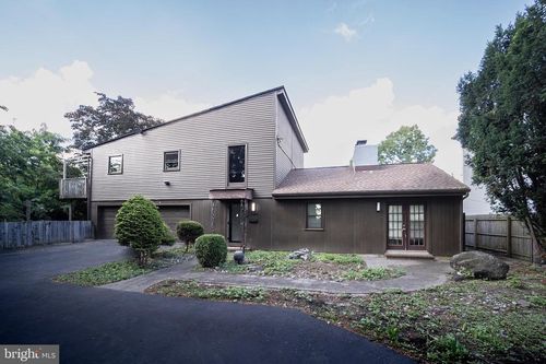 2566 43rd St, PENNSAUKEN, NJ, 08110-2127 | Card Image