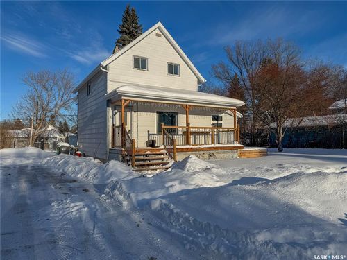 811 Boyle Street, Indian Head, SK, S0G2K0 | Card Image