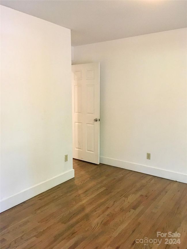 18 - 16-18 Cowan Ln, House other with 4 bedrooms, 4 bathrooms and null parking in Fairview NC | Image 10