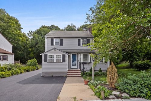 1 Gwinnett St, Boston, MA, 02136-1830 | Card Image