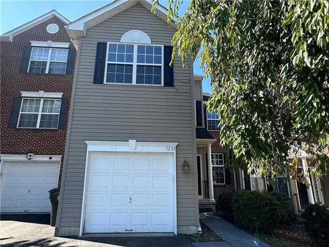 Dartmouth Dr, Macungie, PA 18062