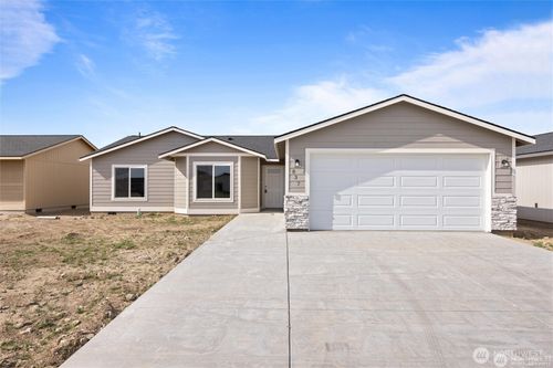 1505 7th Ave Ne, Quincy, WA, 98848-1649 | Card Image