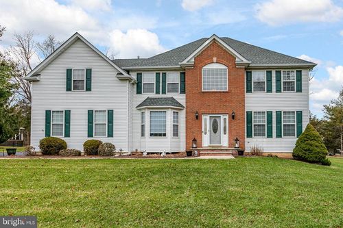 4 Gramercy Rd, MONMOUTH JUNCTION, NJ, 08852-2747 | Card Image