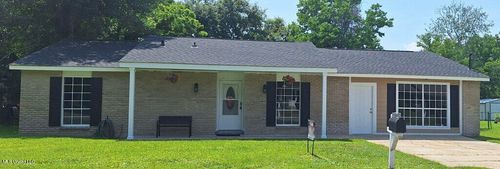 113 Warwick Dr, Long Beach, MS, 39560-2638 | Card Image