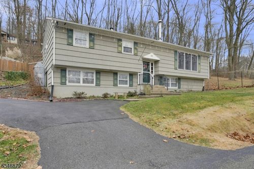 96 Musconetcong River Rd, Washington, NJ, 07882-3009 | Card Image