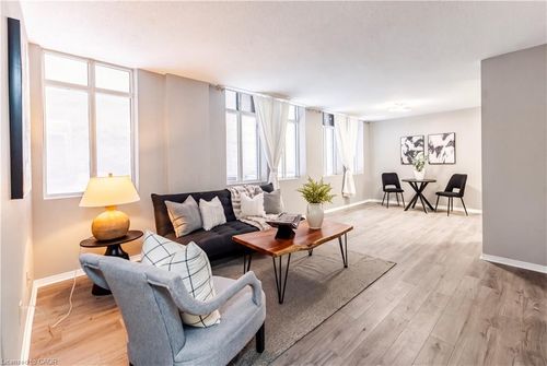 303-36 James St S, Hamilton, ON, L8P4W4 | Card Image
