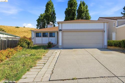 4047 Mozart Dr, Richmond, CA, 94803-2749 | Card Image