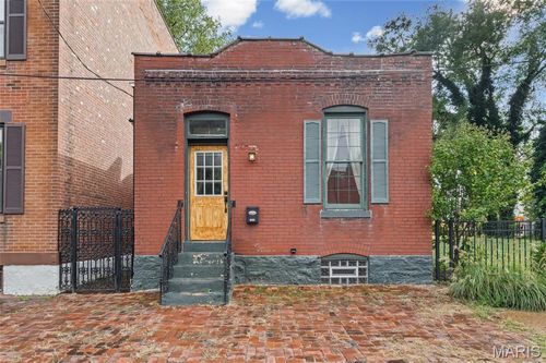 1830 Lami St, Saint Louis, MO, 63104-2809 | Card Image