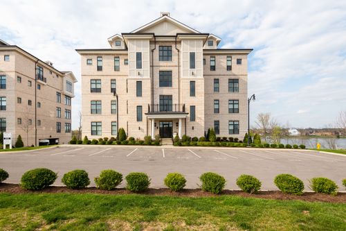 unit-e302-1024 Club View Dr, Gallatin, TN, 37066-2086 | Card Image