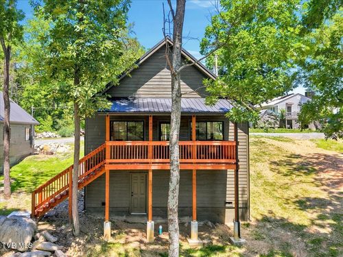 403 Crescent Dr, Greeneville, TN, 37743-5532 | Card Image