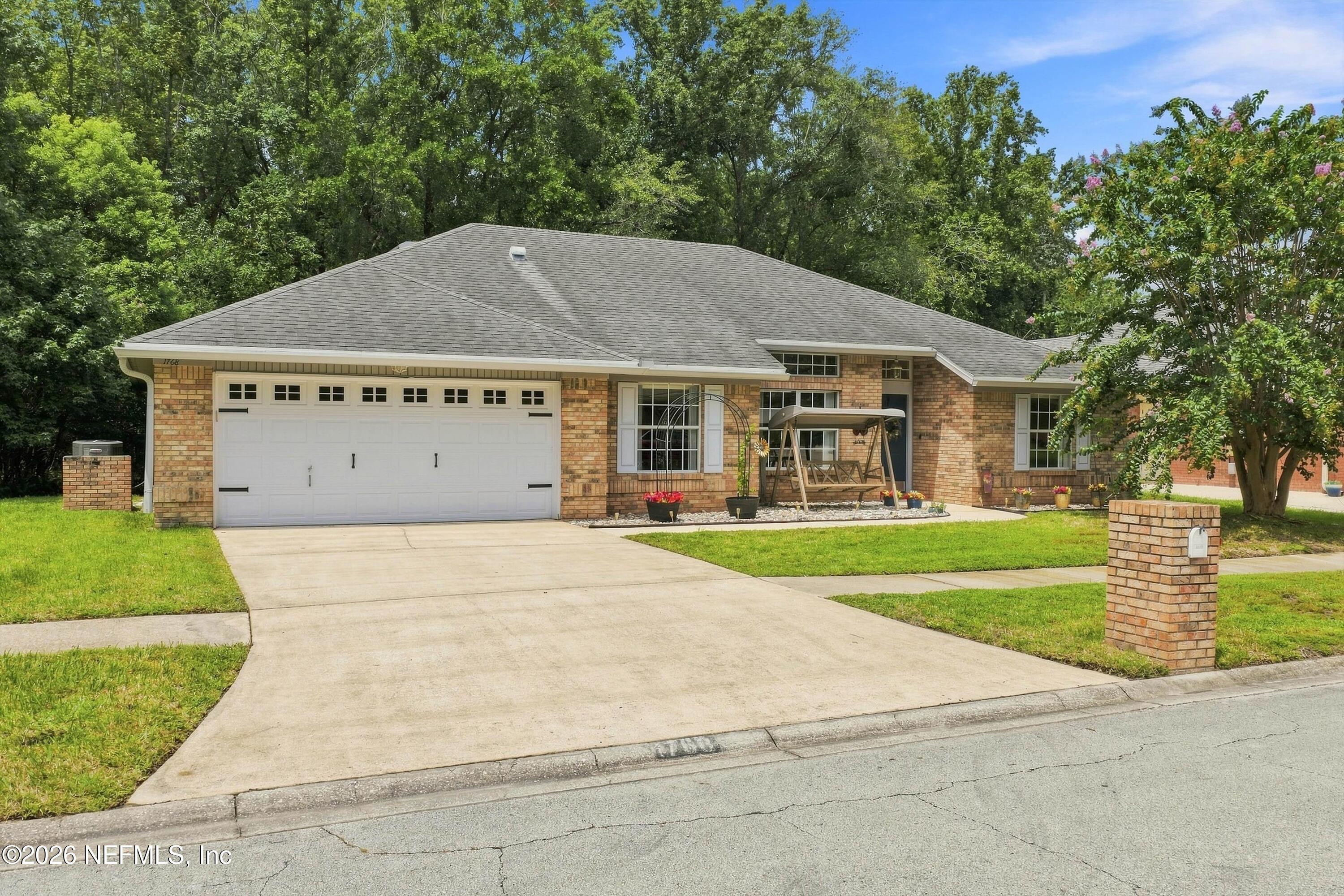 Residential in Middleburg 2