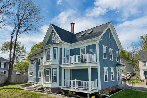 5-7 Union St, Amesbury, MA, 01913-2415 | Card Image