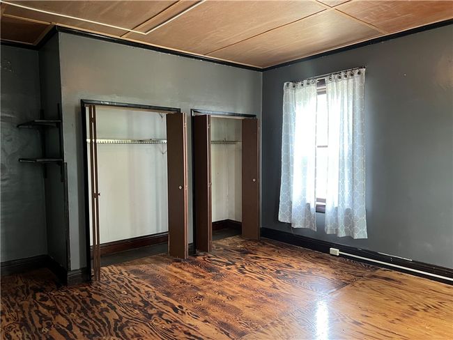323 N Olive St, House other with 4 bedrooms, 3 bathrooms and null parking in Saint Elmo IL | Image 16