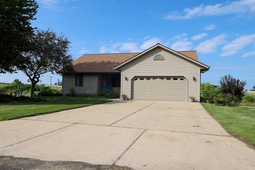 N1468 Sunset Dr, Lodi, WI, 53555-9442 | Card Image