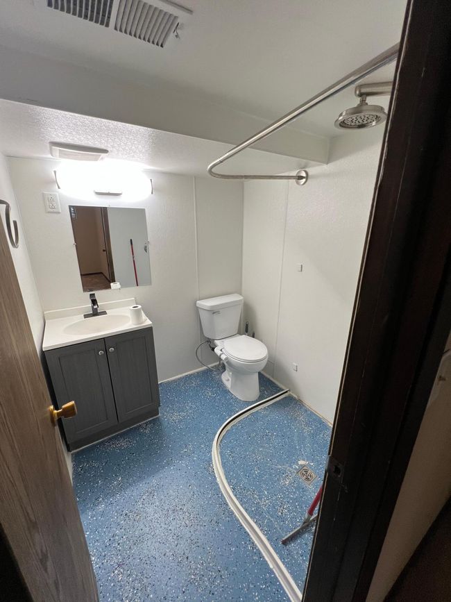 bathroom basement.JPG | Image 21
