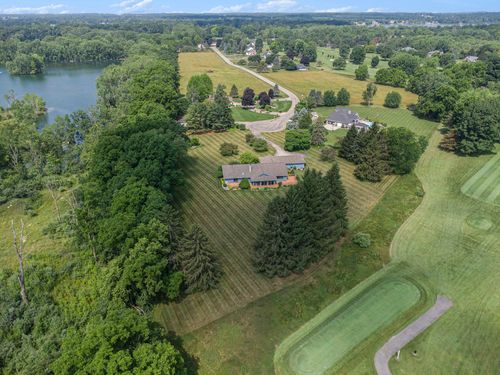 335 Fairway Dr, Coldwater, MI, 49036-8615 | Card Image