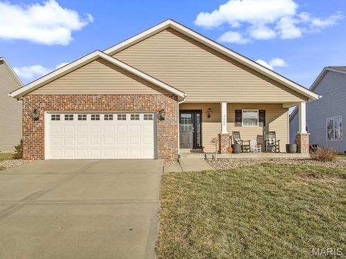 2609 Greystone Estates Pkwy, Shiloh, IL, 62221-3535 | Card Image