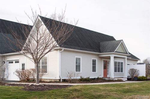 7 Sunflower Pl, Rhinebeck, NY, 12572-1951 | Card Image