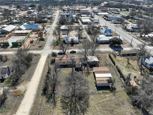 117 E Denmark St, House other with 3 bedrooms, 2 bathrooms and 2 parking in Walnut Springs TX | Image 38
