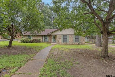 3814 Pine Manor, House other with 3 bedrooms, 2 bathrooms and null parking in Tyler TX | Image 1