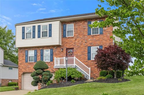 106 Forest Glen Dr, Imperial, PA, 15126-9225 | Card Image