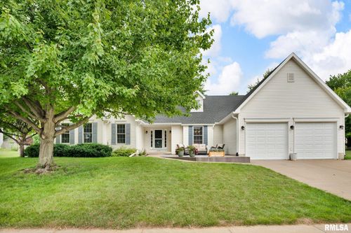 1039 Bluff Ln, Le Claire, IA, 52753-9399 | Card Image