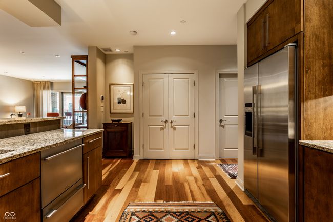 UNIT-204 - 333 Massachusetts Ave, Condo with 2 bedrooms, 2 bathrooms and null parking in Indianapolis IN | Image 17