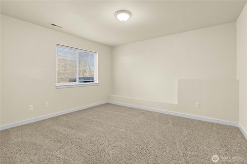 2002 63rd Ave Ne, Tacoma, WA, 98422-3628 | Card Image