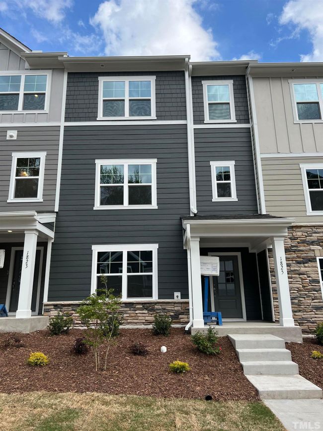 1825 Starlit Sky Lane, Sold in Cary Zoocasa