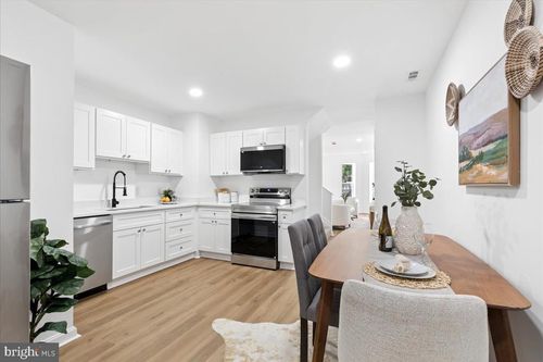 822 E North Ave, BALTIMORE, MD, 21202-5824 | Card Image