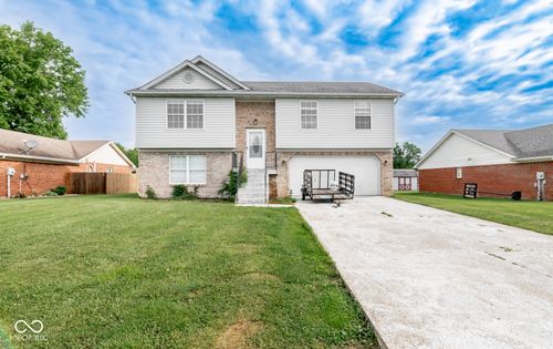 1365 Kristina Ct, Scottsburg, IN, 47170-7791 | Card Image