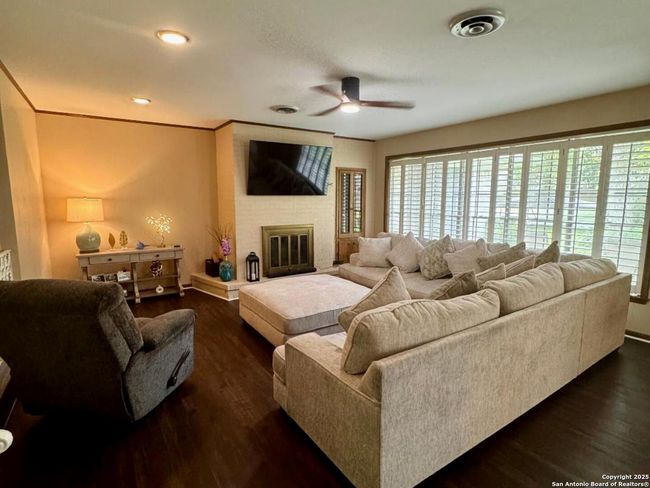 204 Hampshire St, House other with 3 bedrooms, 2 bathrooms and null parking in Victoria TX | Image 12