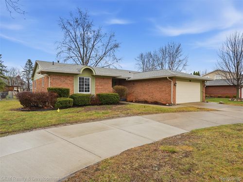 6366 Winter Dr, Canton, MI, 48187-3667 | Card Image