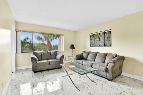 302-4393 Trevi Court, Lake Worth, FL, 33467 | Card Image