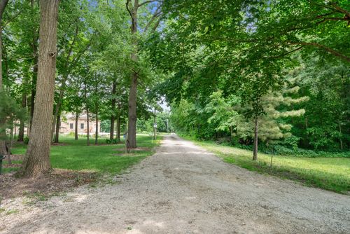 4006 E 1950th Rd, Sheridan, IL, 60551-9433 | Card Image