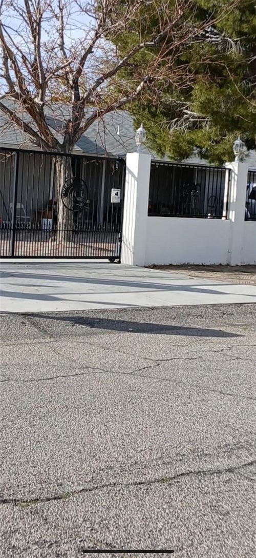 40531 176th St E, Lancaster, CA, 93535-7500 | Card Image