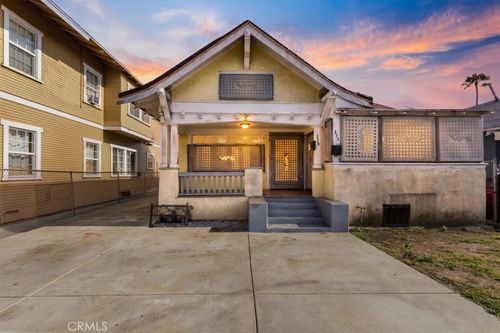 324 W 47th Place, Los Angeles, CA, 90037 | Card Image