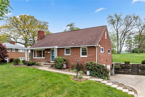 1274 Overlook Dr, Washington, PA, 15301-5836 | Card Image