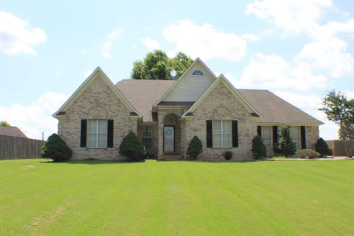 137 Beverly Dr, Atoka, TN, 38004-7780 | Card Image