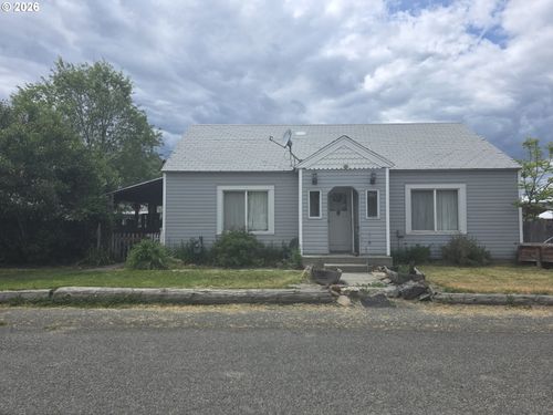 105 2nd St, Baker City, OR, 97814-4601 | Card Image