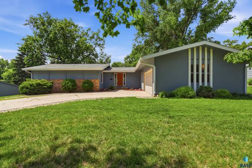 201 W Elm St Street, Luverne, MN, 56156 | Card Image
