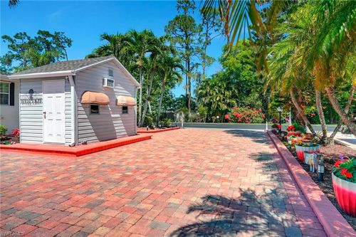 2117 Crystal Lake Dr, NAPLES, FL, 34120 | Card Image