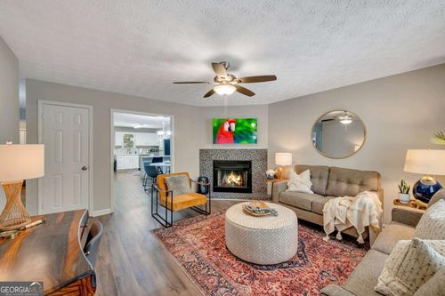 4375 Coopers Creek Dr Se, Smyrna, GA, 30082-4813 | Card Image