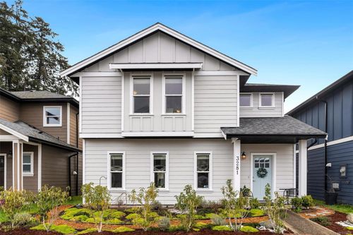 3281 Piper Rd, Victoria, BC, V9C0H3 | Card Image