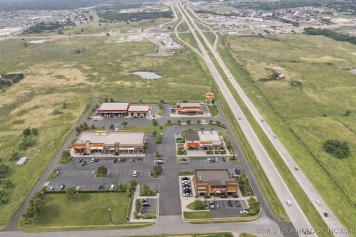 13802 122nd St, Collinsville, OK, 74021-5221 | Card Image