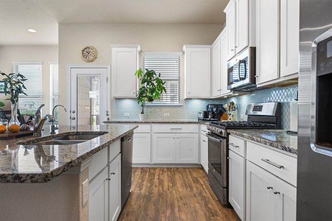 A - 2302 Dillon Pond Ln, Condo with 3 bedrooms, 3 bathrooms and 4 parking in Pflugerville TX | Image 13
