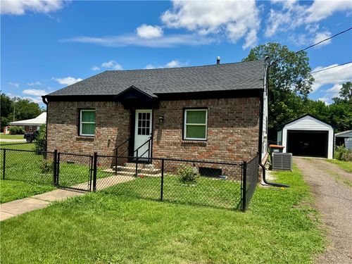 703 6th St, Russellville, AR, 72801-6211 | Card Image
