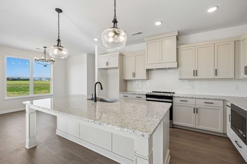 108 Lookout Dr, Winchester, TN, 37398-2451 | Card Image