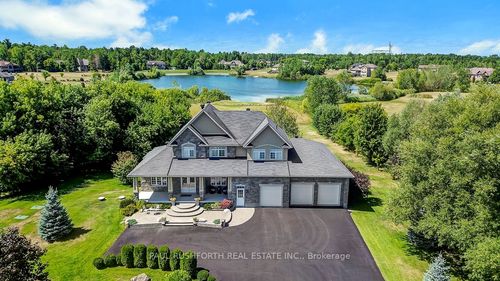 365 W Lake Cir, Carp, ON, K0A1L0 | Card Image