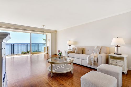 107-150 24th St, West Vancouver, BC, V7V4G8 | Card Image